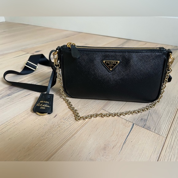 Prada 2000 re-edition black saffiano leather crossbody - Picture 1 of 14